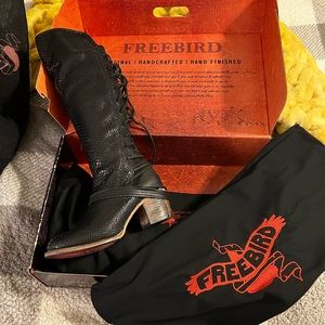 Black snake “coal” Freebird boots